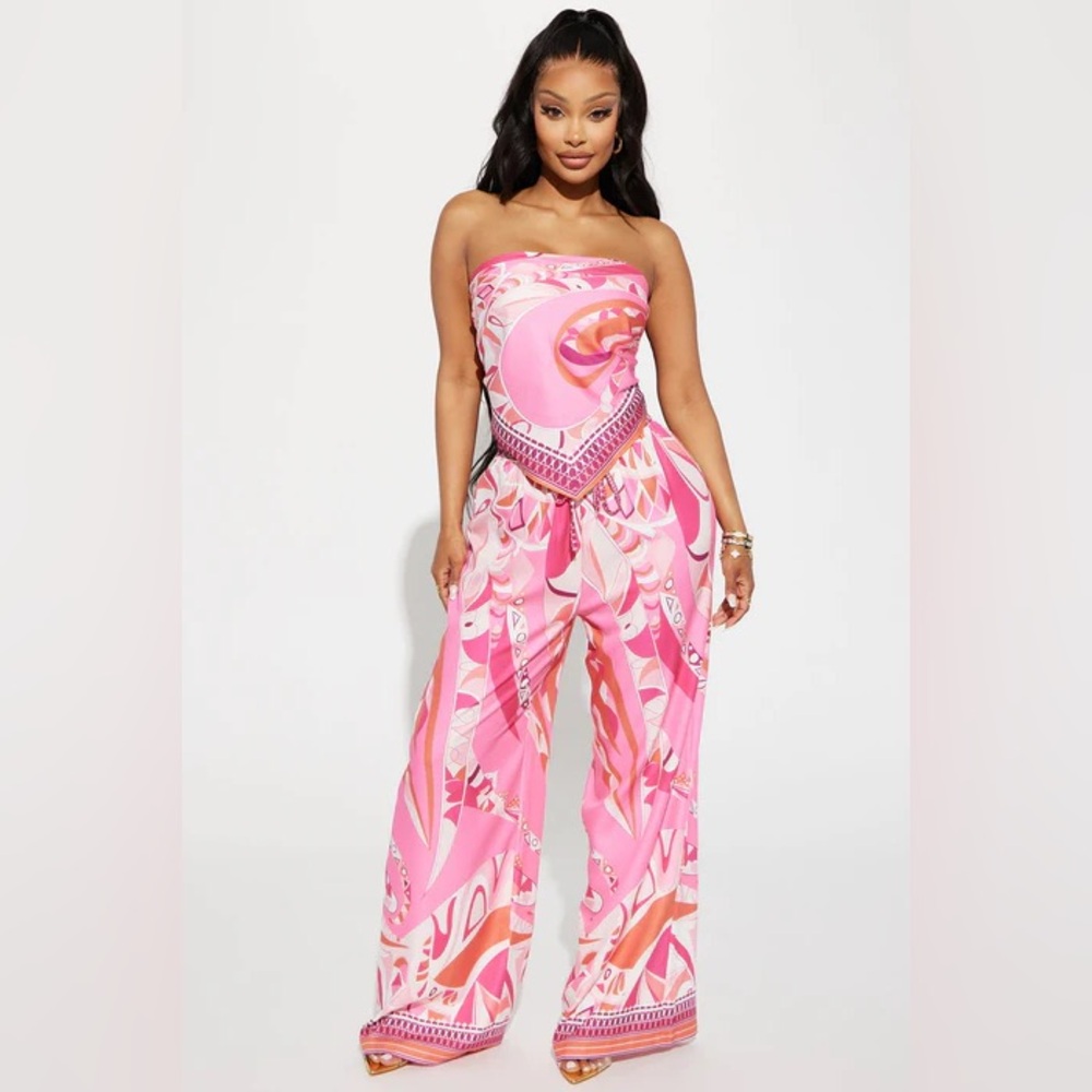 SOLD Two piece set - Picture 1 of 3